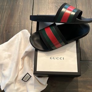 Children’s Gucci slides
